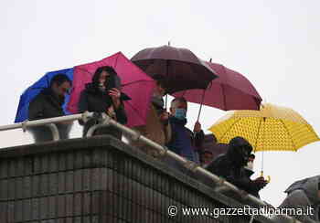 Parma, il primo allenamento a porte aperte è sotto l'acqua - Fotogallery - Gazzetta di Parma