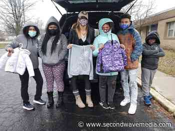 Ypsilanti youth arts nonprofit uses pop-up shop to fund winter coats for those in need - Concentrate