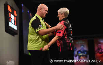 Lisa Ashton beaten by in-form star Van Gerwen - The Bolton News