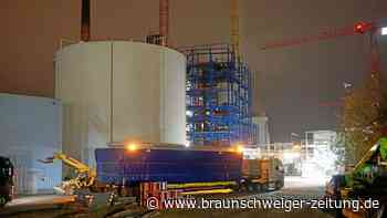 Schwertransporte bringen Teile für Braunschweiger Kraftwerk