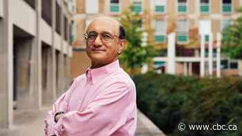 Physicist who found a way to trap light wins $1M science prize