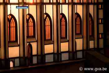 'Glazen Vleeshuis' van Jos uit Kalmthout nu te bewonderen in echte Vleeshuis - Gazet van Antwerpen