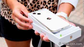 Apple will let iPhone users repair their own devices