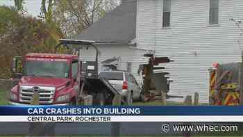 Car crashes into home on Central Park