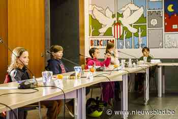 Kinderdistrictsraad kruipt eerste keer rond de tafel