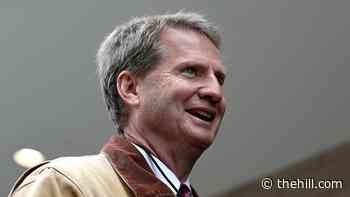 Man says Tennessee lawmaker saved his life with Heimlich maneuver