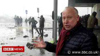 BBC witnesses scenes of chaos on Poland border