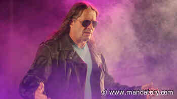 Bret Hart Gives Austin Theory Advice Before Survivor Series - Wrestlezone