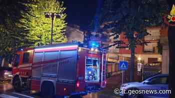 Incendio nella notte: auto in fiamme. Paura a Solofra - GeosNews