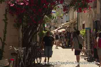 A Aigues-Mortes, le tourisme reprend en ce long week-end du 14 juillet - Franceinfo