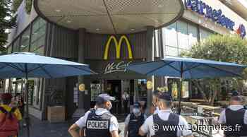 Nice : Six mois de prison ferme pour un manifestant anti-pass qui a mis cinq policiers à terre - 20minutes.fr