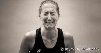 Touching Photos of Runners Finishing the 2021 Boston Marathon - My Modern Met