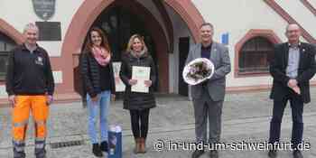 Lobende Worte und Ehrenurkunde für Kinga Schmitt: Silbernes Dienstjubiläum im Kastanienhof Volkach – Lokale Nachrichten aus Stadt und Landkreis Schweinfurt - inUNDumSCHWEINFURT_DE