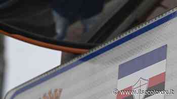 Genoa-Sampdoria, a Rapallo è il derby degli adesivi: sui cartelli stradali - Il Secolo XIX