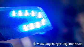 Fahrerin ignoriert Polizei-Sperre, Blaulicht und Martinshorn - und winkt zurück - Augsburger Allgemeine