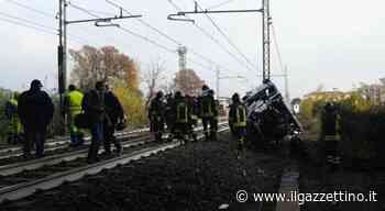 Parma, pulmino travolto da un treno sulla linea Bologna-Piacenza - Il Gazzettino