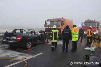 Schwerer Unfall in Plattling - Überholmanöver auf der Isarbrücke endet tragisch - idowa