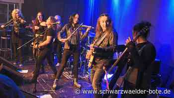 Konzert in Schramberg - Purple Mania und Steeling Strings begeistern im Kulturbesen - Schwarzwälder Bote