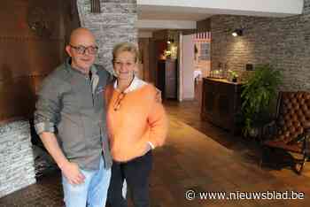 Dansen met het mondmasker op, een zelftest om karaoke te zingen: “De mensen die dit beslissen hebben geen voeling met de realiteit”