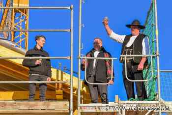 Metzgerei feiert an Neubau in Lauschgrün Richtfest - Freie Presse