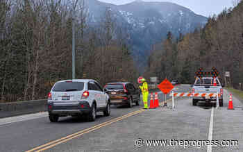Travelers stranded in Sunshine Valley joining convoy heading for Hope – Chilliwack Progress - Chilliwack Progress