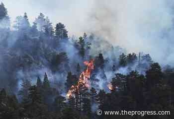 Pilot death is 2nd amid late season wildfires in Rockies – Chilliwack Progress - Chilliwack Progress