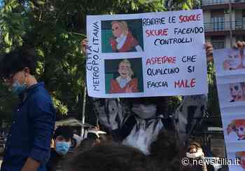 Sicurezza nelle scuole, manifestazione in corso a Catania: studenti uniti contro crolli e pericoli - NewSicilia