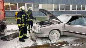 Auto gerät in Brand - WESER-KURIER