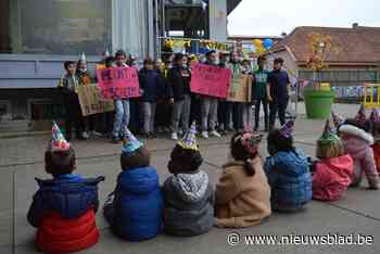 De Kleine Prins viert dat ze al tien jaar kinderrechtenschool zijn, en dat school al dertig jaar bestaat