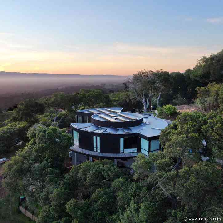 Feldman Architecture updates 1960s Round House in northern California