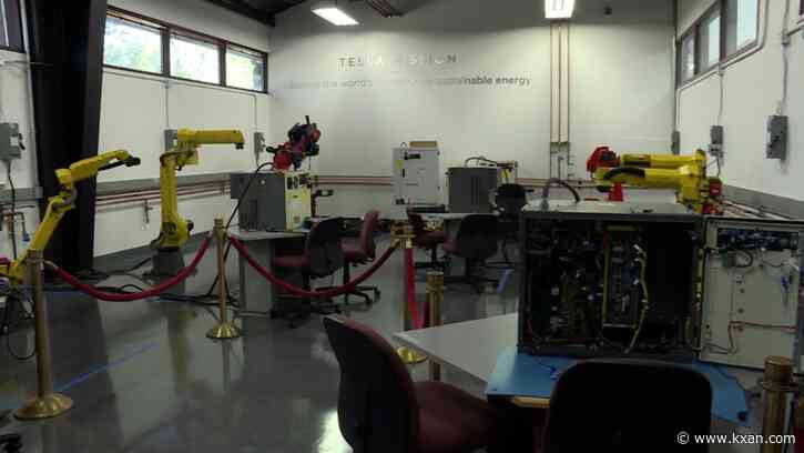 Meet the 'ro-bats': ACC shows off new Tesla-sponsored robotics program