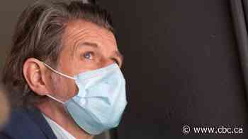 Canadiens GM Marc Bergevin tests positive for COVID-19