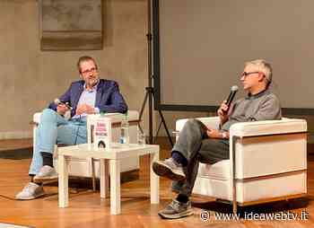 Cuneo: a Scrittorincittà Maurizio Crosetti racconta la scomparsa di Maradona (FOTO) - www.ideawebtv.it - Quotidiano on line della provincia di Cuneo - IdeaWebTv