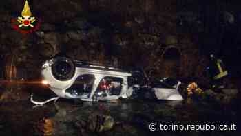Cuneo, auto esce di strada e finisce nel torrente: feriti quattro militari - La Repubblica