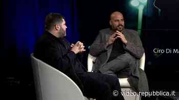 Gomorra 5, Marco D'Amore intervista Salvatore Esposito: l'autoironia dei protagonisti della serie - Repubblica TV