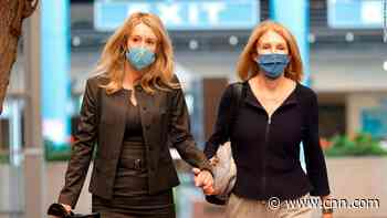 Elizabeth Holmes takes the stand in her criminal trial