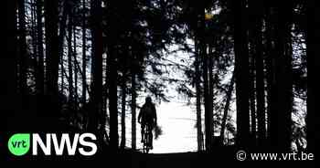 Politie zoekt fietser die vrouwen lastigvalt in Aalter en Deinze: "Hij slaat op hun achterste" - VRT NWS