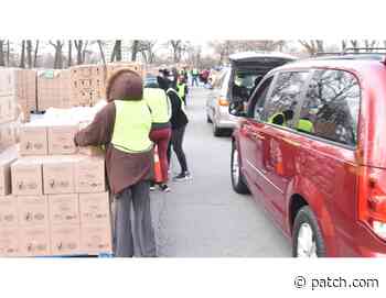 2,500 Families To Receive Thanksgiving Meals At Aurora Drive-Thru - Patch.com