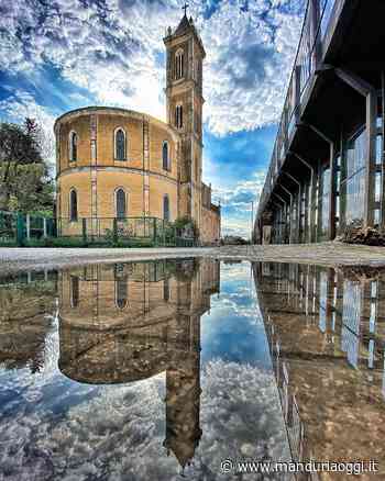 MANDURIA - Un'altra splendida foto di Gianfranco Dimitri: il suo obiettivo ha catturato dei meravigliosi riflessi nella zona della chiesa di Sant'Antonio e del parco archeologico - ManduriaOggi