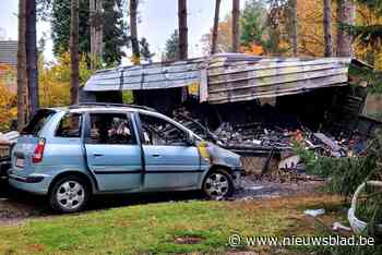 Maria (83) ziet haar chalet in vlammen opgaan: “Het enige wat ze nog heeft, zijn de kleren die ze droeg”
