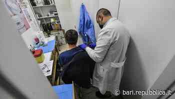 Covid, a Bari vaccini dal medico di famiglia (o a domicilio): si parte il 1° dicembre - La Repubblica
