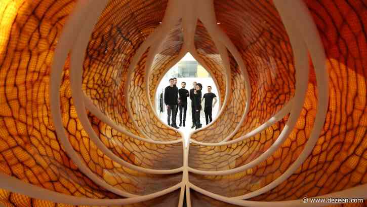 Biopolymer Aguahoja III pavilion shows how "we can begin to redesign our built structures as if they were grown" writes Neri Oxman