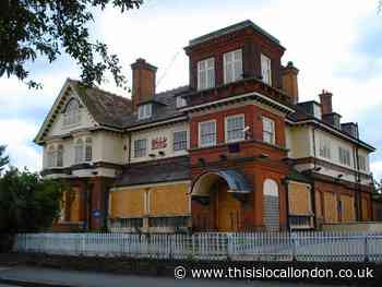 Five Essex pubs from the past in Chigwell