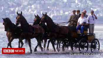 Cedric Robinson: Queen's Guide to Morecambe Bay sands dies