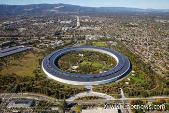 Apple pushes back return to office plan to February