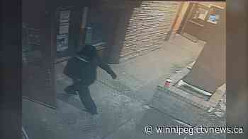 RCMP searching for suspect involved in Selkirk robbery - CTV News Winnipeg