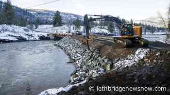 'Pretty chaotic': Tiny B.C. community reconnected after flooding wiped out bridge - Lethbridge News Now
