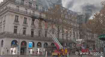 Maxi incendio nell'area del teatro dell'opera di Parigi: a fuoco un palazzo - Leggo.it