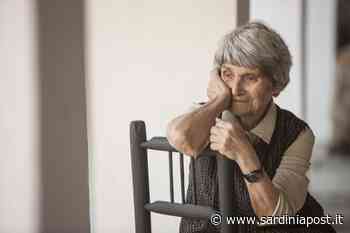 Ruba una busta da un'auto: dentro c'è un'opera di Maria Lai - sardiniapost - SardiniaPost