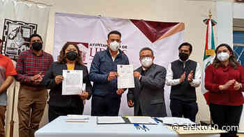 Firma Armando Ruiz Solís, presidente municipal de Libres, el convenio “Marco de coordinación y predios rústicos, urbanos y suburbanos” - Efekto10